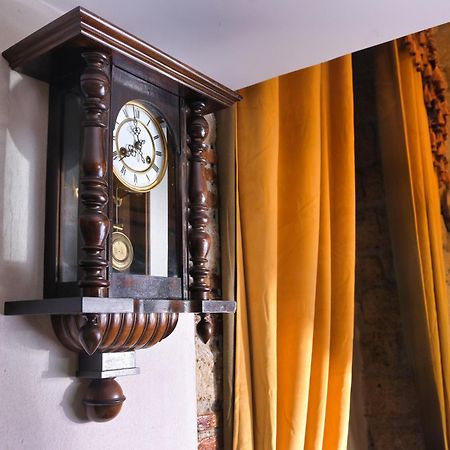 Апартаменты Carlito'S House- Un'Intera Casa Al Centro Storico Неаполь Экстерьер фото