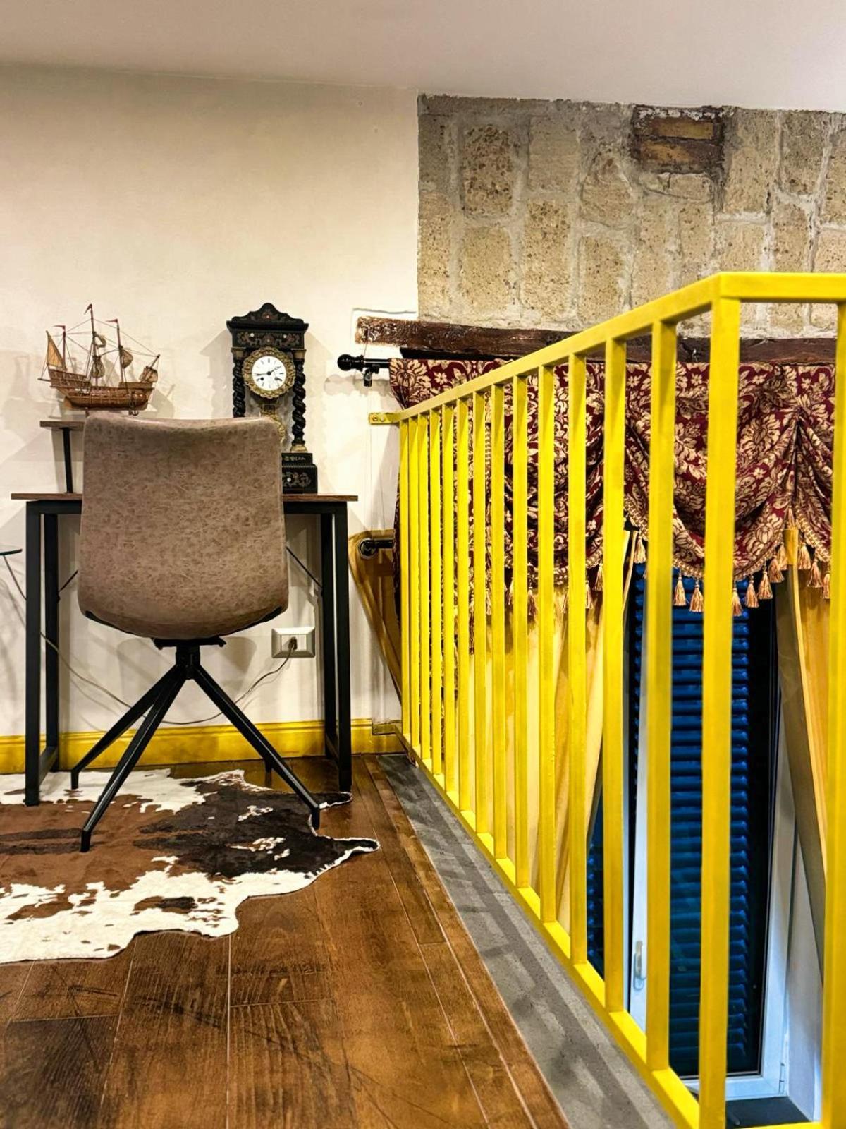 Апартаменты Carlito'S House- Un'Intera Casa Al Centro Storico Неаполь Экстерьер фото